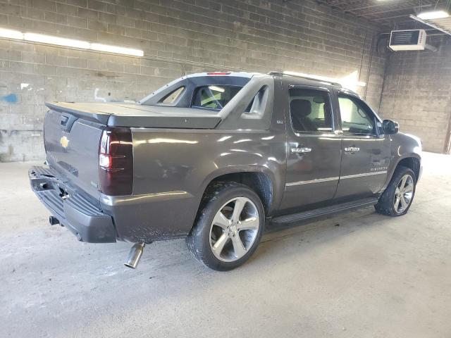 Photo 3 from auction – 2011 CHEVROLET AVALANCHE with VIN 3GNTKGE39BG325092