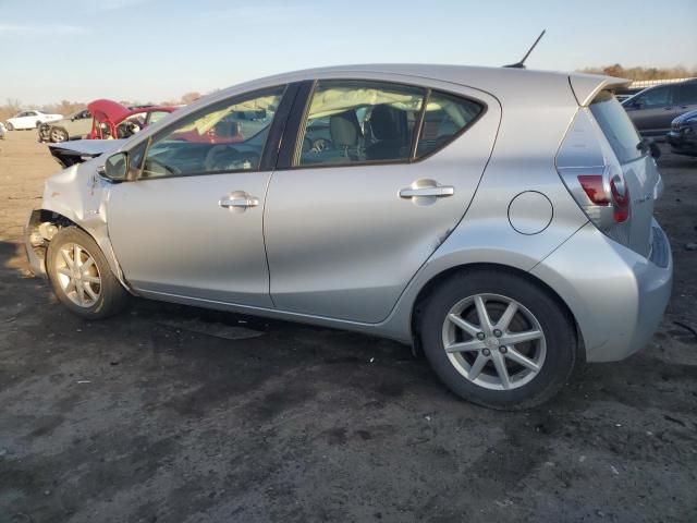 Photo 2 from auction – 2013 TOYOTA PRIUS C with VIN JTDKDTB36D1537624