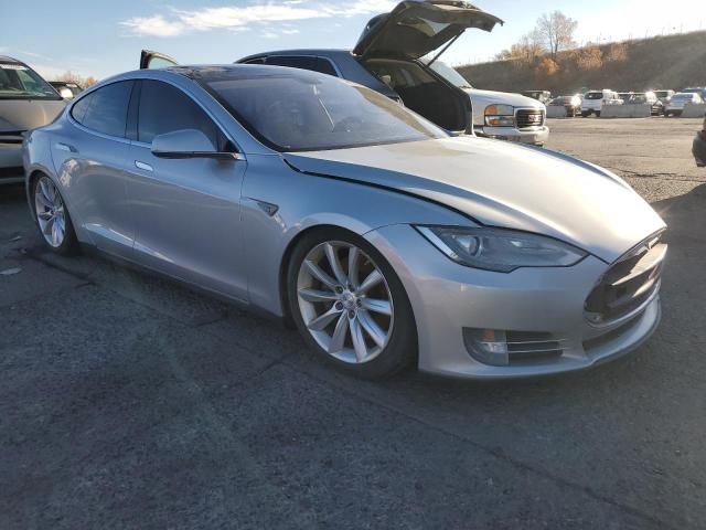 Photo 4 from auction – 2013 TESLA MODEL S with VIN 5YJSA1DP3DFP04655