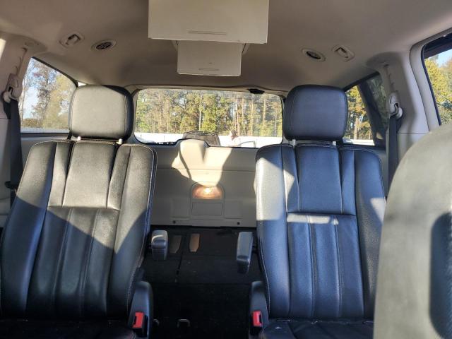 Photo 10 from auction – 2014 CHRYSLER TOWN & COU with VIN 2C4RC1BG2ER132172