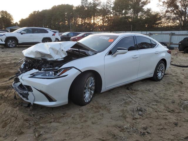 LEXUS ES 300H 2019 with VIN JTHB21B1XK2015240 - Photo from auction