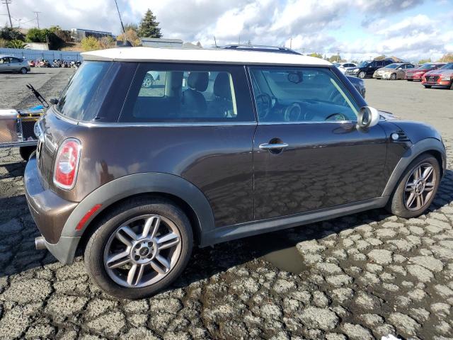 Photo 3 from auction – 2011 MINI COOPER with VIN WMWSU3C52BT098629