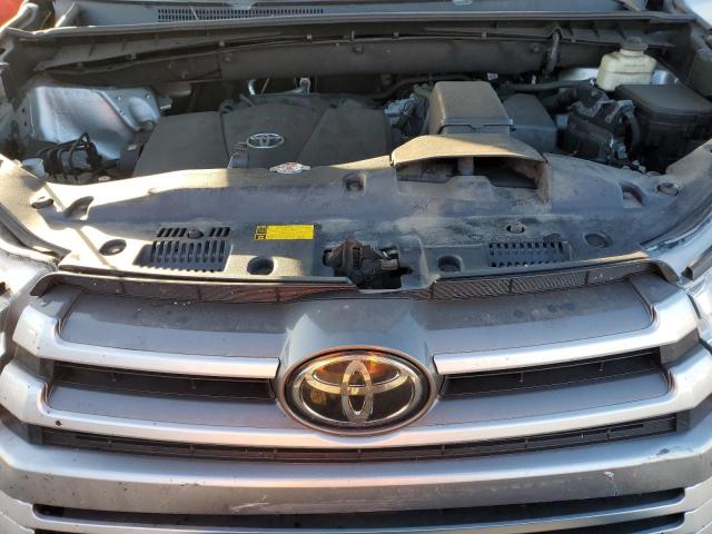 Photo 12 from auction – 2018 TOYOTA HIGHLANDER with VIN 5TDJZRFH4JS529736