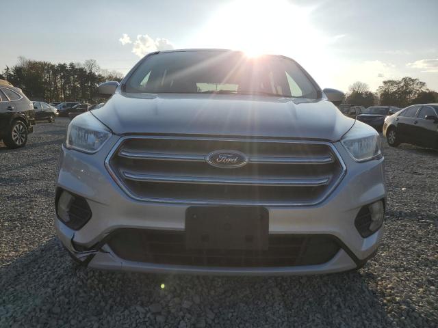 Photo 5 from auction – 2017 FORD ESCAPE SE with VIN 1FMCU9GD6HUE37743