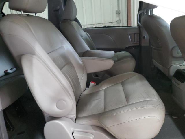 Photo 11 from auction – 2016 TOYOTA SIENNA XLE with VIN 5TDDK3DC7GS146288