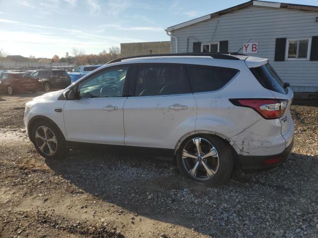Photo 2 from auction – 2017 FORD ESCAPE SE with VIN 1FMCU9GD9HUC73582