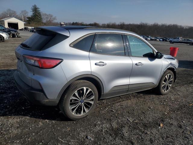 Photo 3 from auction – 2022 FORD ESCAPE SE with VIN 1FMCU9G67NUC00580