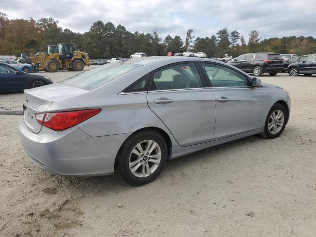 Photo 3 from auction – 2013 HYUNDAI SONATA GLS with VIN 5NPEB4AC0DH773625