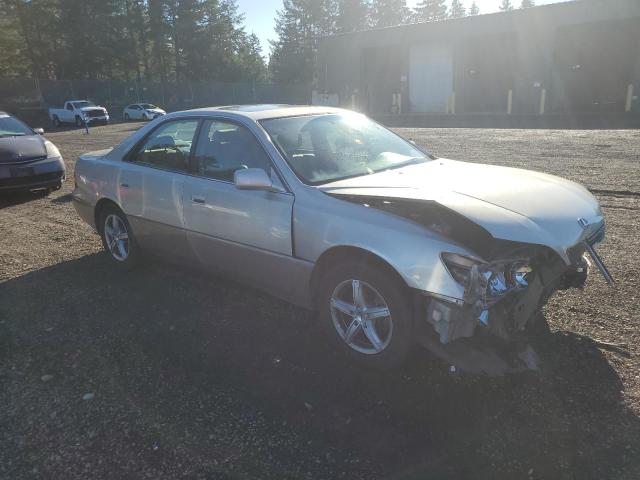 Photo 4 from auction – 1998 LEXUS ES 300 with VIN JT8BF28G7W0135973
