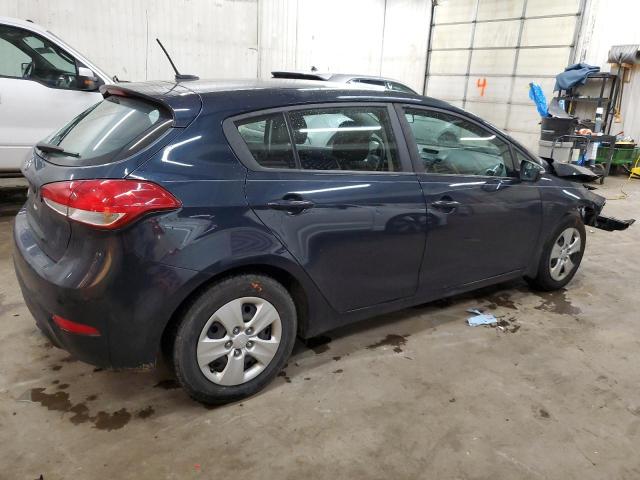 Photo 3 from auction – 2017 KIA FORTE LX with VIN KNAFK5A82H5675642
