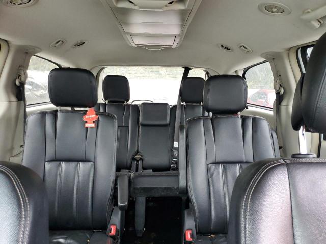 Photo 10 from auction – 2015 CHRYSLER TOWN & COU with VIN 2C4RC1BG1FR696333