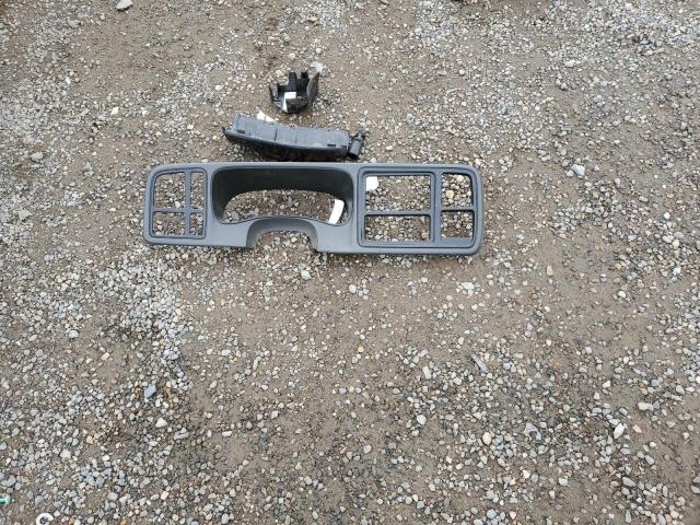 Zdjęcie 12 z aukcji – 2004 CHEVROLET SILVERADO z VIN 1GCHK23G44F224425