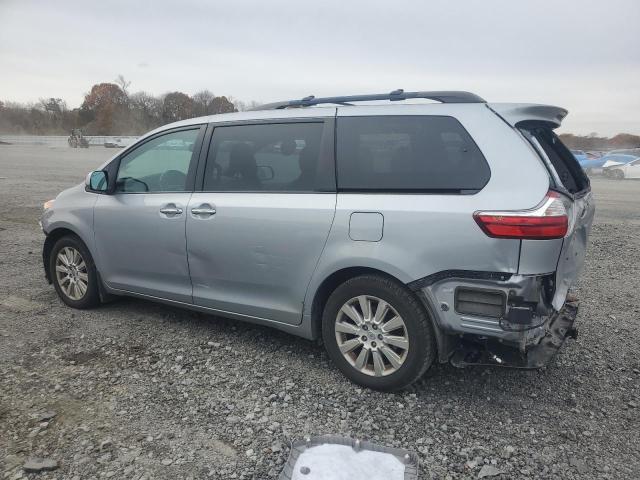 Photo 2 from auction – 2015 TOYOTA SIENNA XLE with VIN 5TDDK3DC2FS126755