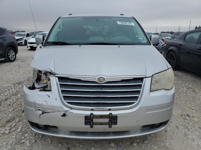 Photo 5 from auction – 2010 CHRYSLER TOWN & COU with VIN 2A4RR5D15AR183362