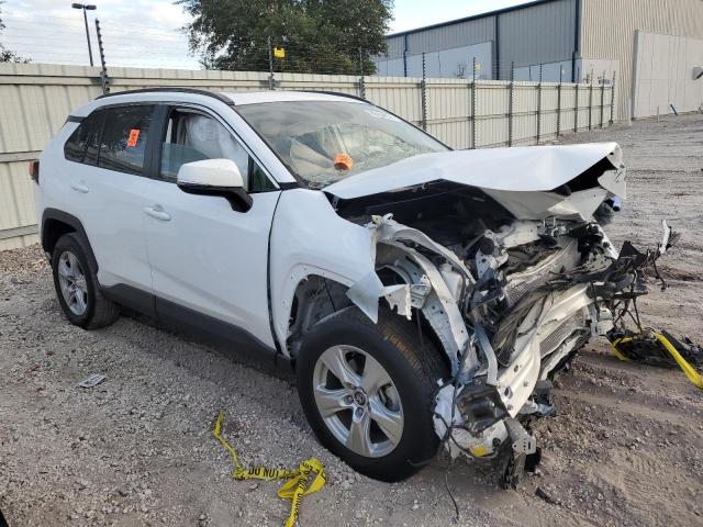 Photo 4 from auction – 2021 TOYOTA RAV4 XLE with VIN 2T3W1RFV7MC086649