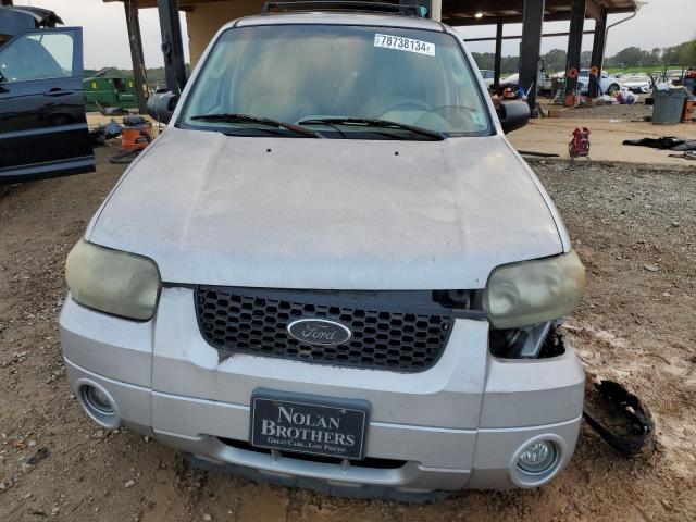 Photo 5 from auction – 2005 FORD ESCAPE LIM with VIN 1FMCU94105KA49599