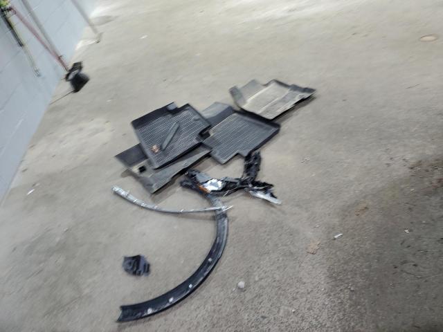 Photo 13 from auction – 2020 FORD ESCAPE SE with VIN 1FMCU9BZ6LUC28210