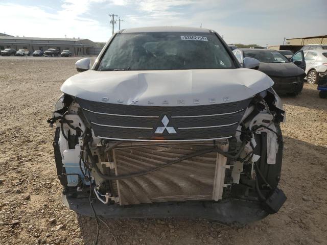 Photo 5 from auction – 2024 MITSUBISHI OUTLANDER with VIN JA4J3VA89RZ003561