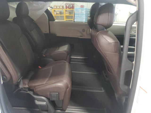 Photo 11 from auction – 2022 TOYOTA SIENNA LIM with VIN 5TDESKFC7NS071200