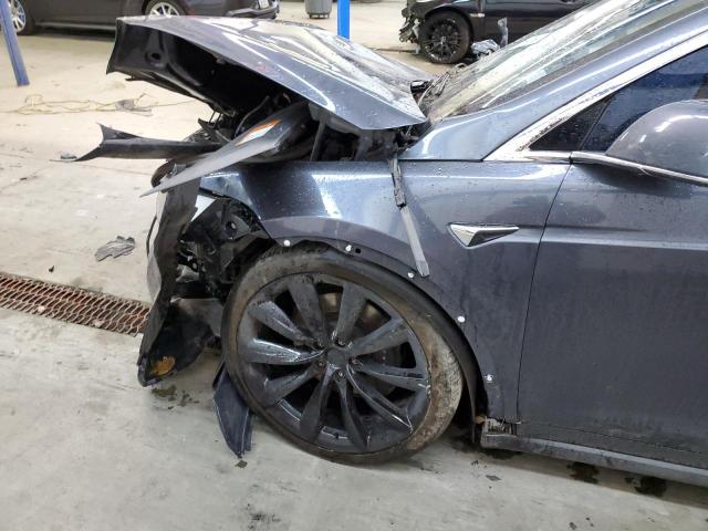 Photo 9 from auction – 2017 TESLA MODEL X with VIN 5YJXCDE20HF068996