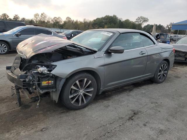 CHRYSLER 200 S 2013 with VIN 1C3BCBGG6DN579538 - Photo from auction