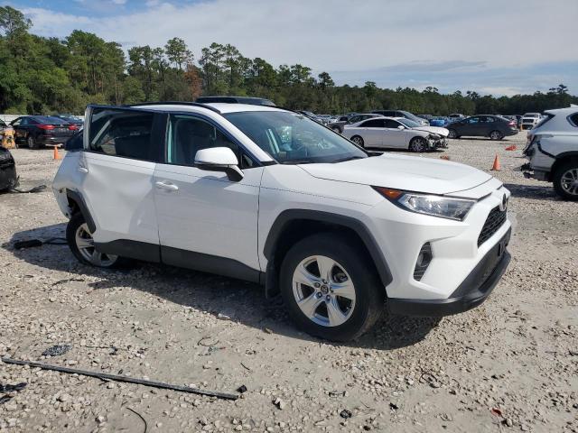 Photo 4 from auction – 2021 TOYOTA RAV4 XLE with VIN 2T3W1RFV5MC097259