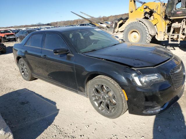 Photo 4 from auction – 2016 CHRYSLER 300 S with VIN 2C3CCAGGXGH161995