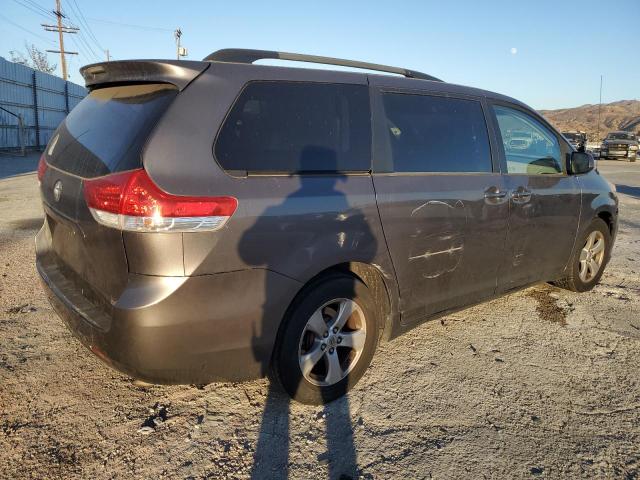 Photo 3 from auction – 2014 TOYOTA SIENNA LE with VIN 5TDKK3DC2ES520083