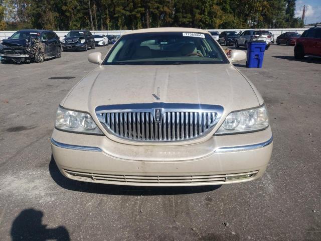 Photo 5 from auction – 2003 LINCOLN TOWN CAR with VIN 1LNHM83W43Y610443