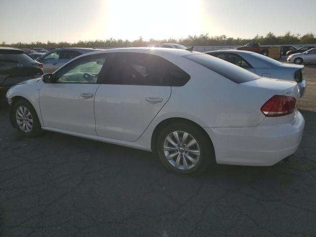 Photo 2 from auction – 2015 VOLKSWAGEN PASSAT S with VIN 1VWAT7A33FC030482