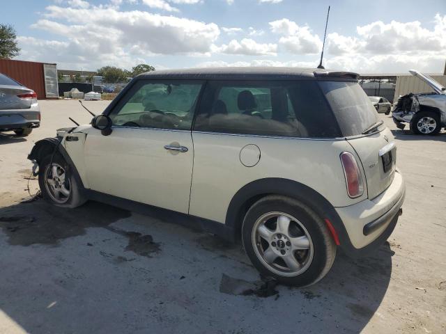 Photo 2 from auction – 2003 MINI COOPER with VIN WMWRC33403TJ51189