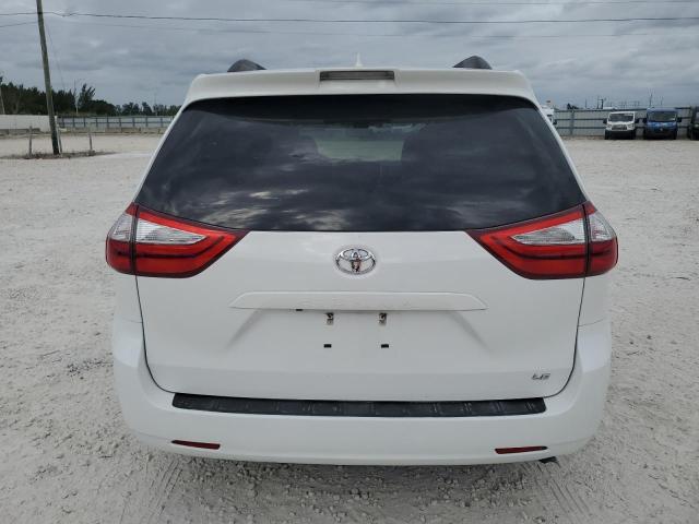 Photo 6 from auction – 2018 TOYOTA SIENNA LE with VIN 5TDKZ3DC6JS965853
