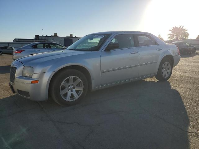 CHRYSLER 300 2007 with VIN 2C3KA43R97H664556 - Photo from auction