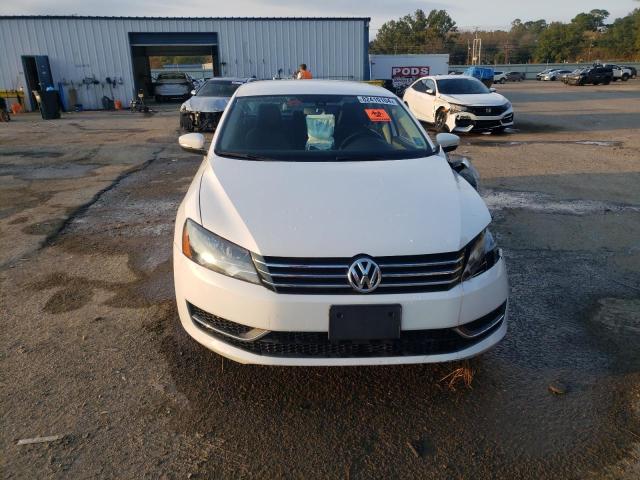 Photo 5 from auction – 2013 VOLKSWAGEN PASSAT SE with VIN 1VWBP7A33DC092356