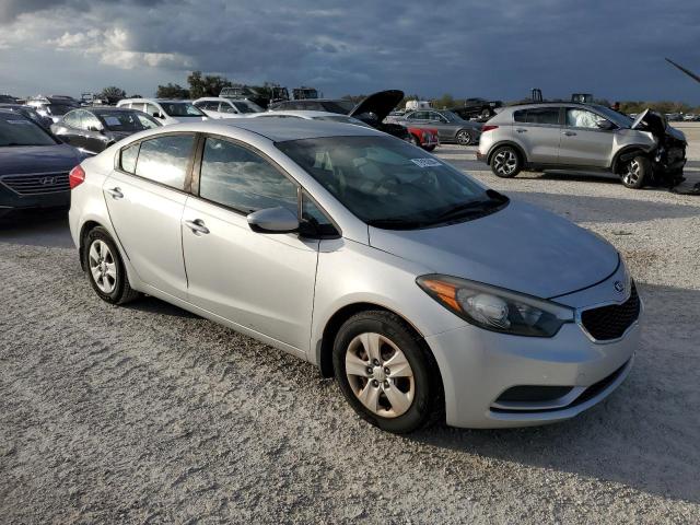 Photo 4 from auction – 2016 KIA FORTE LX with VIN KNAFK4A61G5584353