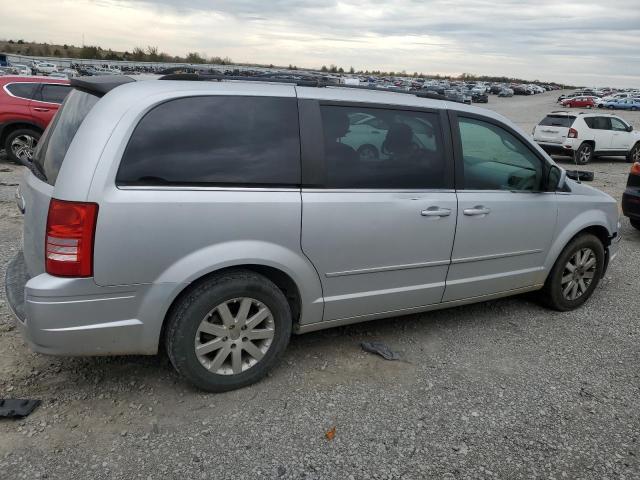 Photo 3 from auction – 2008 CHRYSLER TOWN & COU with VIN 2A8HR54P68R730714