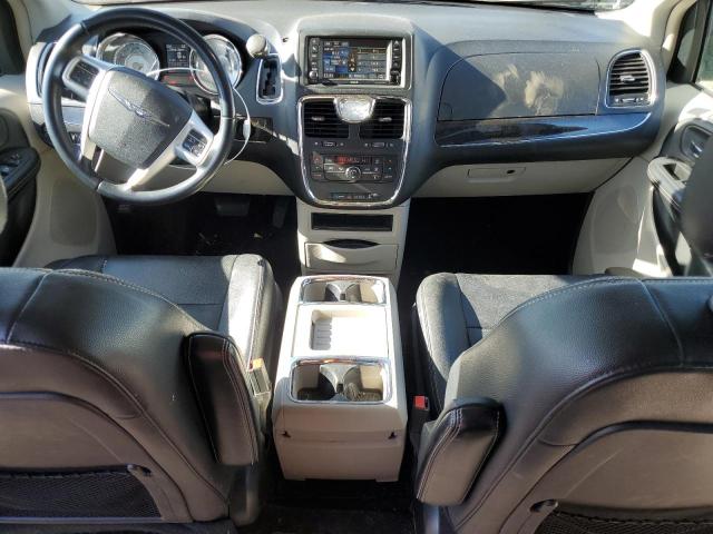 Photo 8 from auction – 2016 CHRYSLER TOWN & COU with VIN 2C4RC1BG4GR292587