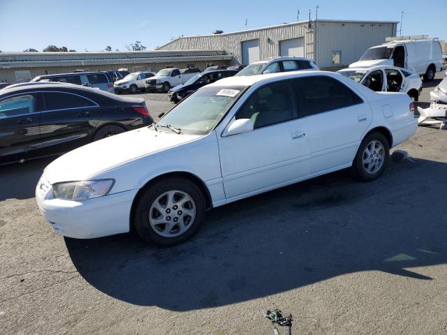 Photo 1 from auction – 2000 TOYOTA CAMRY CE with VIN 4T1BG22K9YU978608