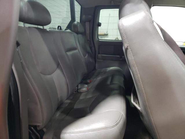 Photo 10 from auction – 2004 CHEVROLET SILVERADO with VIN 2GCEK19T441167684