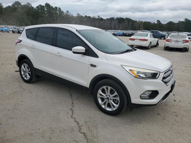 Photo 4 from auction – 2017 FORD ESCAPE SE with VIN 1FMCU9GD3HUA76715