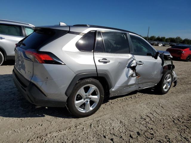 Photo 3 from auction – 2020 TOYOTA RAV4 XLE with VIN 2T3W1RFVXLC062313