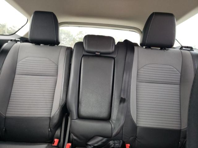 Photo 10 from auction – 2018 FORD ESCAPE SE with VIN 1FMCU0GD9JUB03840