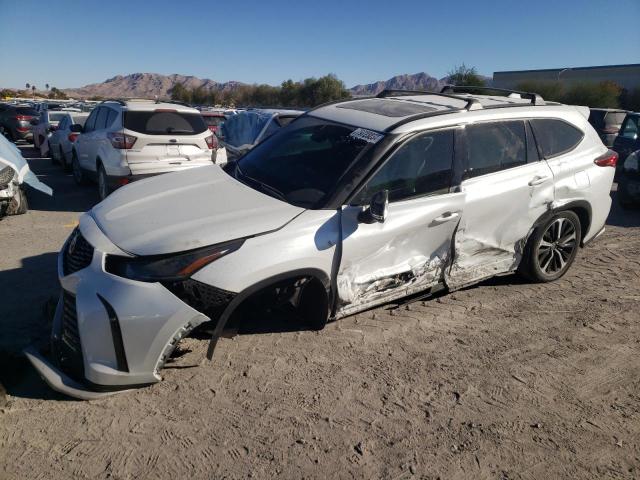 TOYOTA HIGHLANDER 2022 with VIN 5TDJZRAH8NS099982 - Photo from auction