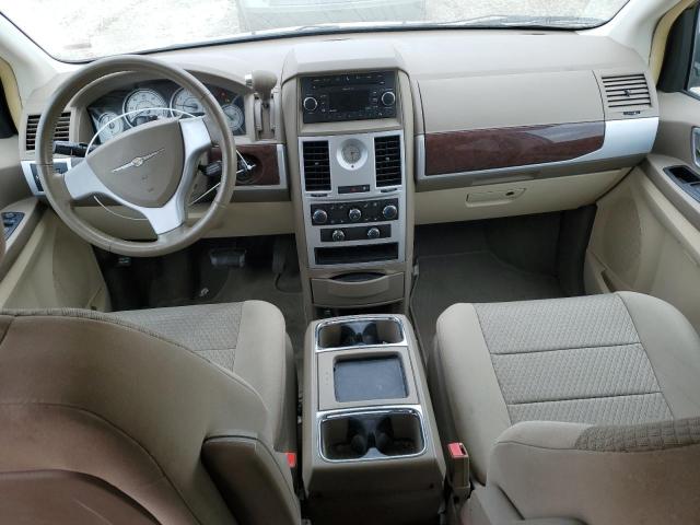 Photo 8 from auction – 2010 CHRYSLER TOWN & COU with VIN 2A4RR5DX6AR405931