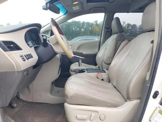 Photo 7 from auction – 2012 TOYOTA SIENNA XLE with VIN 5TDYK3DC3CS193992