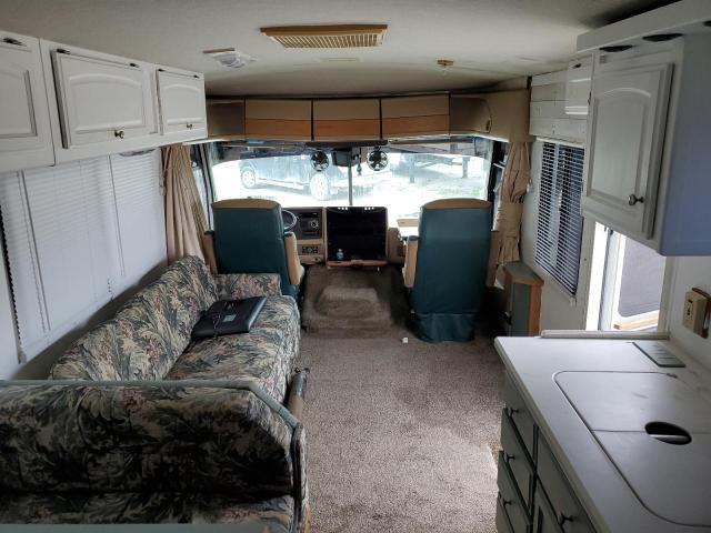 Photo 5 from auction – 1998 FLEETWOOD PACE ARROW with VIN 1GBLP37J5V3316402