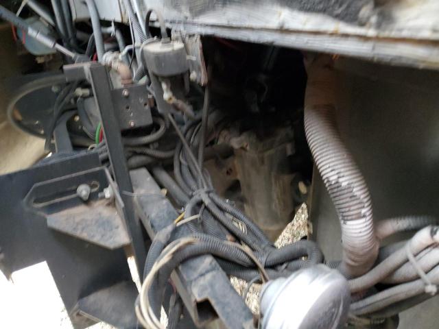 Photo 7 from auction – 2000 FREIGHTLINER CHASSIS X with VIN 4UZ6XFBC3YCH14262