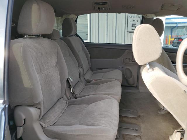 Photo 11 from auction – 2010 TOYOTA SIENNA CE with VIN 5TDKK4CC8AS314817