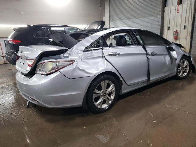 Photo 3 from auction – 2012 HYUNDAI SONATA SE with VIN 5NPEC4AC5CH336523