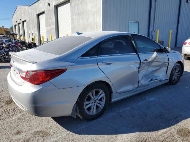 Photo 3 from auction – 2013 HYUNDAI SONATA GLS with VIN 5NPEB4AC5DH755573